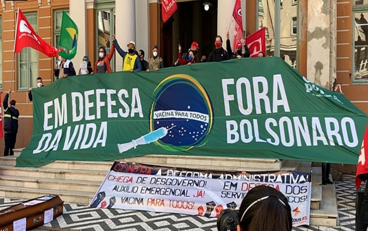 Para centrais sindicais, prioridade é a defesa da vida, dos empregos e da democracia